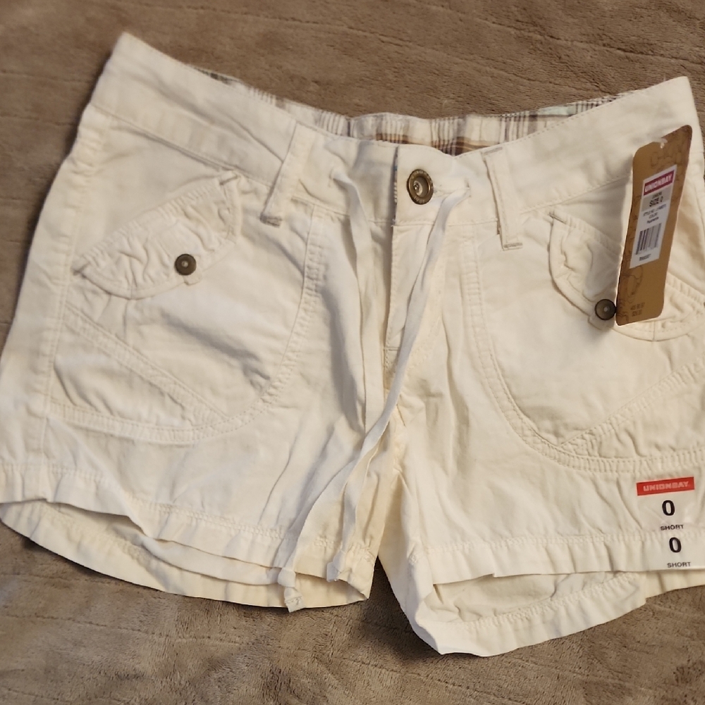 UNIONBAY White Cargo Shorts Casual Style